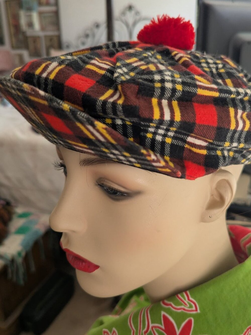 Vintage 1950's-60's Newsbaoy Cap/Mens Ladies/Plaid Beret Hat